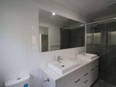 185 Greenview Ave, White Rock