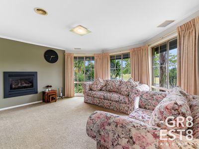 4 Sherwood Road, Narre Warren South