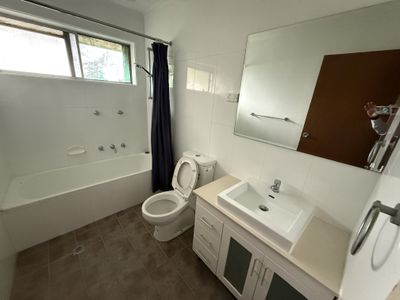 115 The Parkway, Bradbury