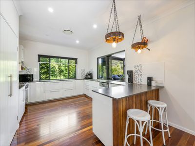 10 Karanne Drive, Mooloolah Valley