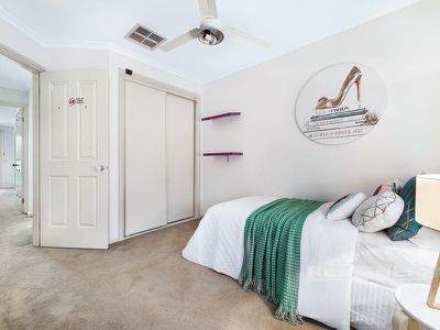 13 Gables Walk, Narre Warren South