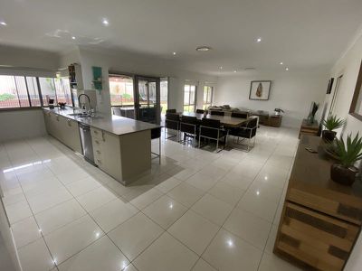 8 Dingle Close, Kingaroy
