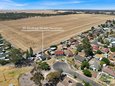 39 Winifred Street, Horsham