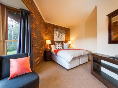 25 Buckland Street , Tawonga South