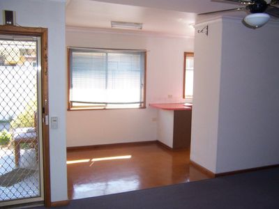 210 Plummer Street, South Albury