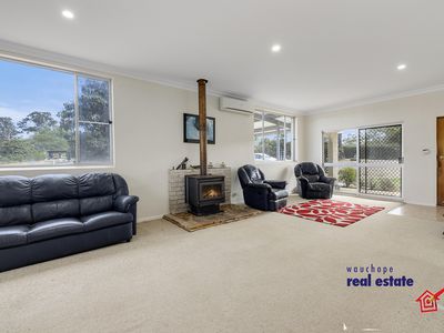 12 Bunderra Drive, Beechwood