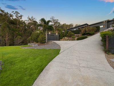 135 Kingfisher Crescent, Palmview