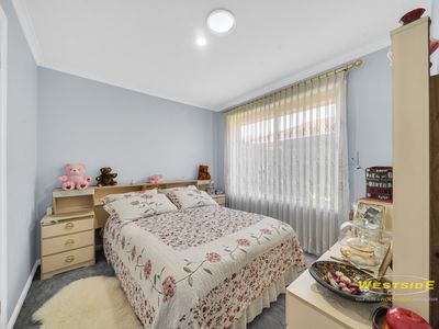 1 / 77 Somerset Drive, Sunshine North