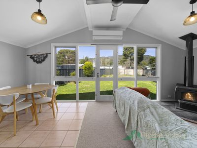 28 McKay Street, Mount Beauty