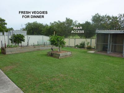 19 Eyre Crescent, Forster