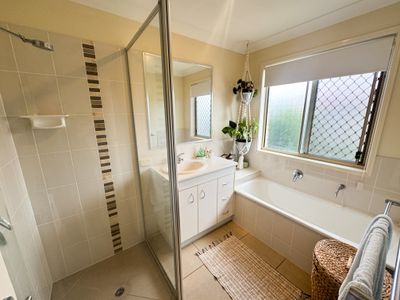 11 Oasis Drive, Kingaroy