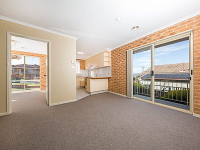 1 / 33 Gilmore Place, Queanbeyan West