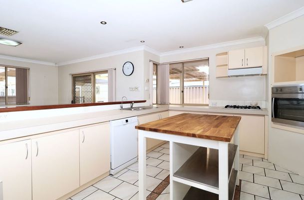 32 Argonaut Avenue , Waikiki