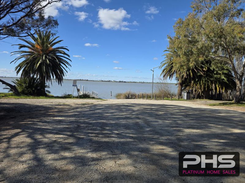 384 Gorton Drive, Mystic Park