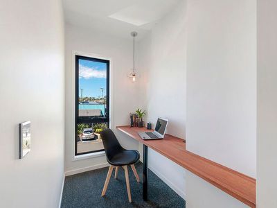 2 / 7 Turpin Road, Labrador