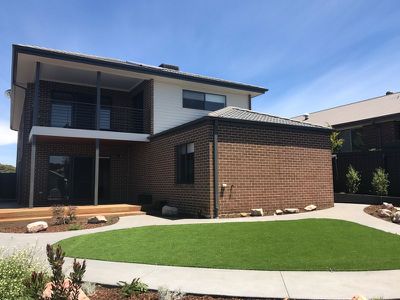 8 Lapin Grove, Wandana Heights