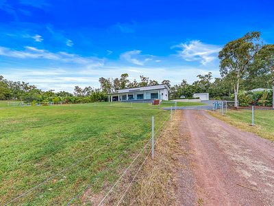 44 Holloway Drive, Sugarloaf