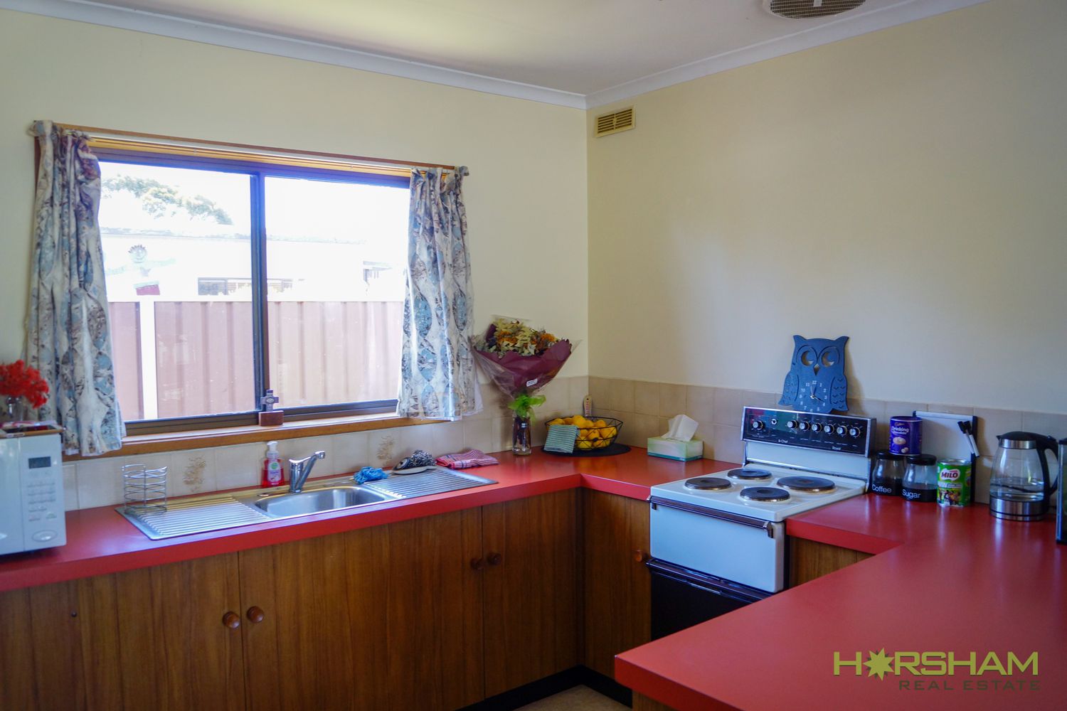 3 / 9 Young Street, Horsham
