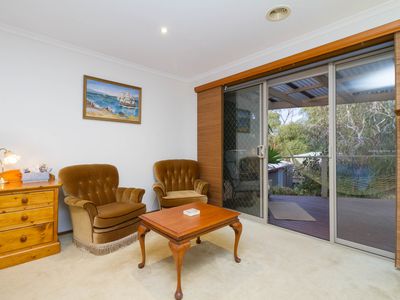 6 Anjaya Court, Frankston