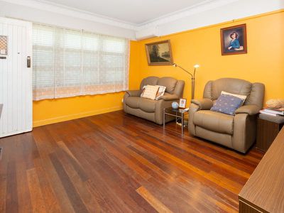 21 Cyclamen St, Inala