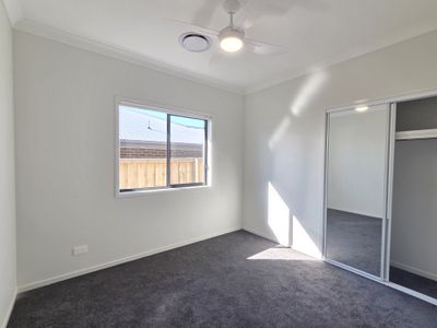 1/68  Malachite Street, Chisholm