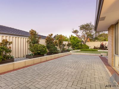 99 Aitken Drive, Winthrop