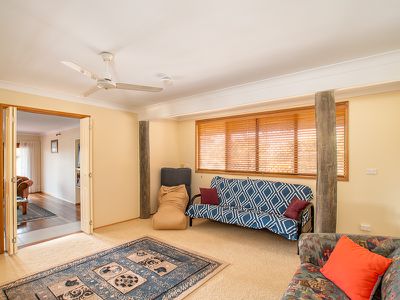 38 KARRASCHS ROAD, Dundowran