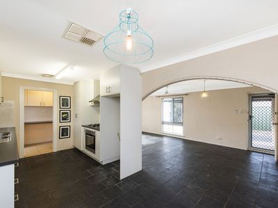 99 Queens Road, South Guildford