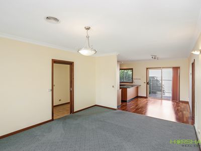 2 / 6 Carroll Street, Horsham