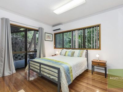 51 Gilbert Crescent, Castle Hill