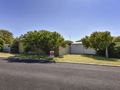 20 Dry Creek Road, Donovans