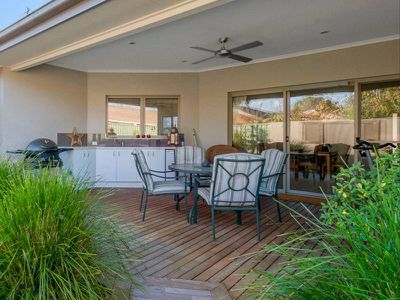 12 Village Court, Mansfield