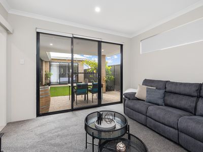 48 Halcyon Loop, Southern River