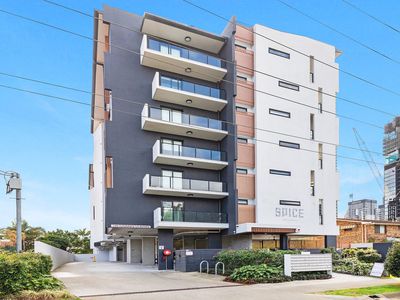 509 / 9 Hooker Boulevard, Broadbeach Waters