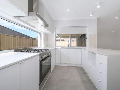 34 DARTNELL CRESCENT, Wodonga