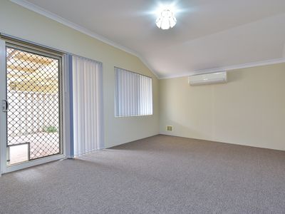 5 / 10 Siderno Rise, Hocking
