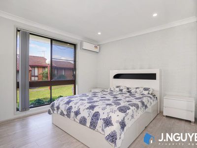9 / 45 Pine Road, Casula