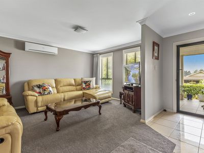 14 Price Parkway, Milton