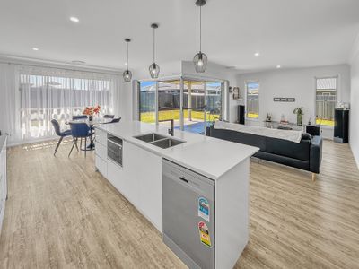 70 Azure Avenue, Dubbo