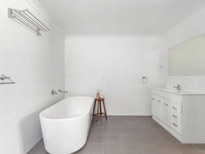 2017 THE LAKES WAY, Rainbow Flat