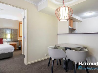 120 / 84 Northbourne Avenue, Braddon
