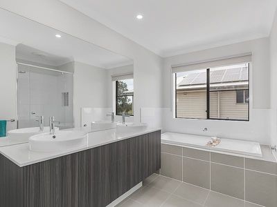 23 Esplanade, Jacobs Well
