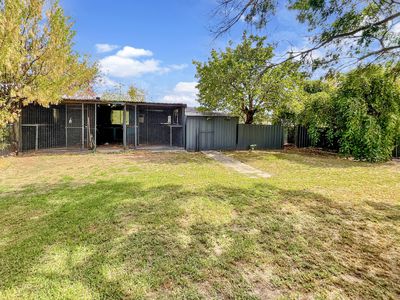271 River Road, Forbes