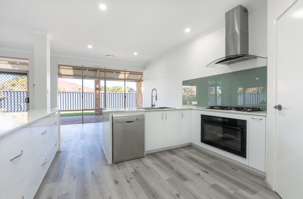 42 Achiever Avenue, Port Kennedy