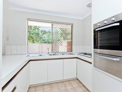 8/73 Dover Road, Scarborough