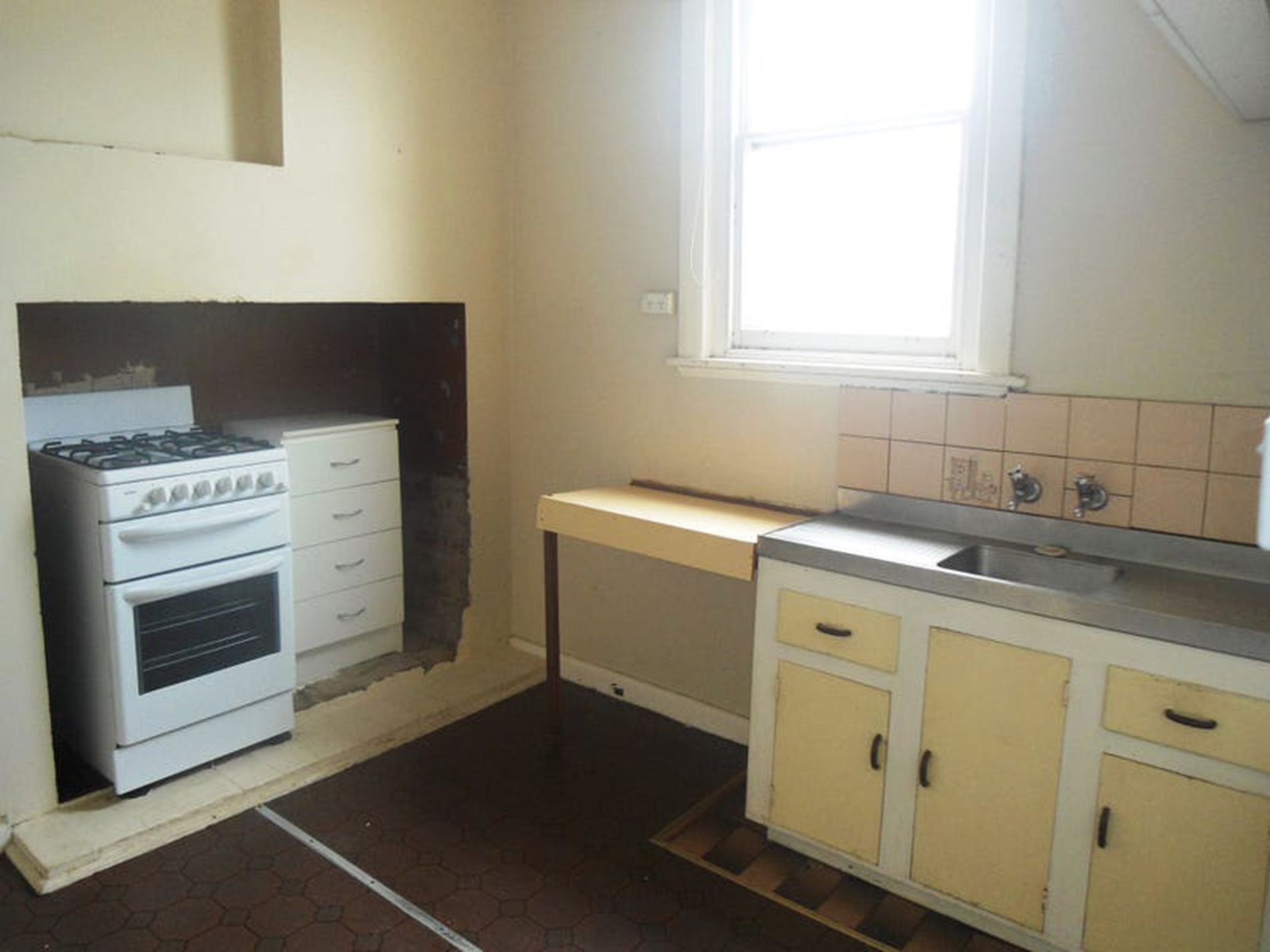 4 / 12 Thomas Street, Geelong West