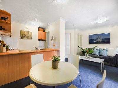 9 / 21 Peerless Avenue, Mermaid Beach