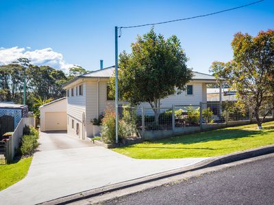 4 TATIARA STREET, Dalmeny