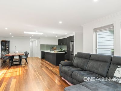 9a Mattes Way, Bomaderry