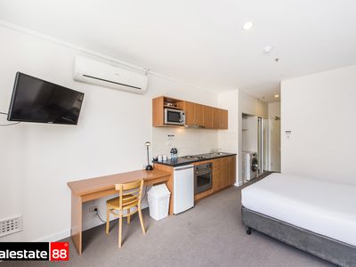 602 / 12 Victoria Avenue, Perth